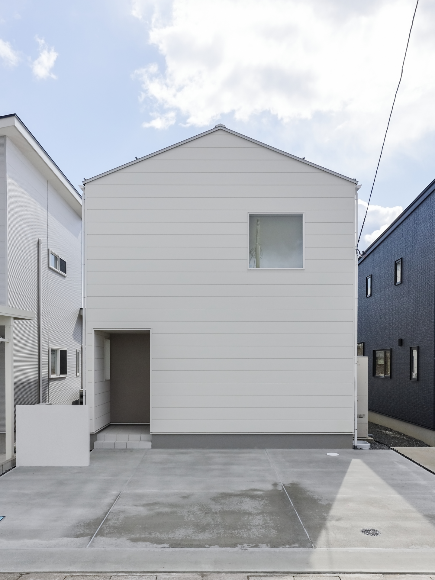 杉菜モデルハウス「素朴で上質な三角屋根の家」