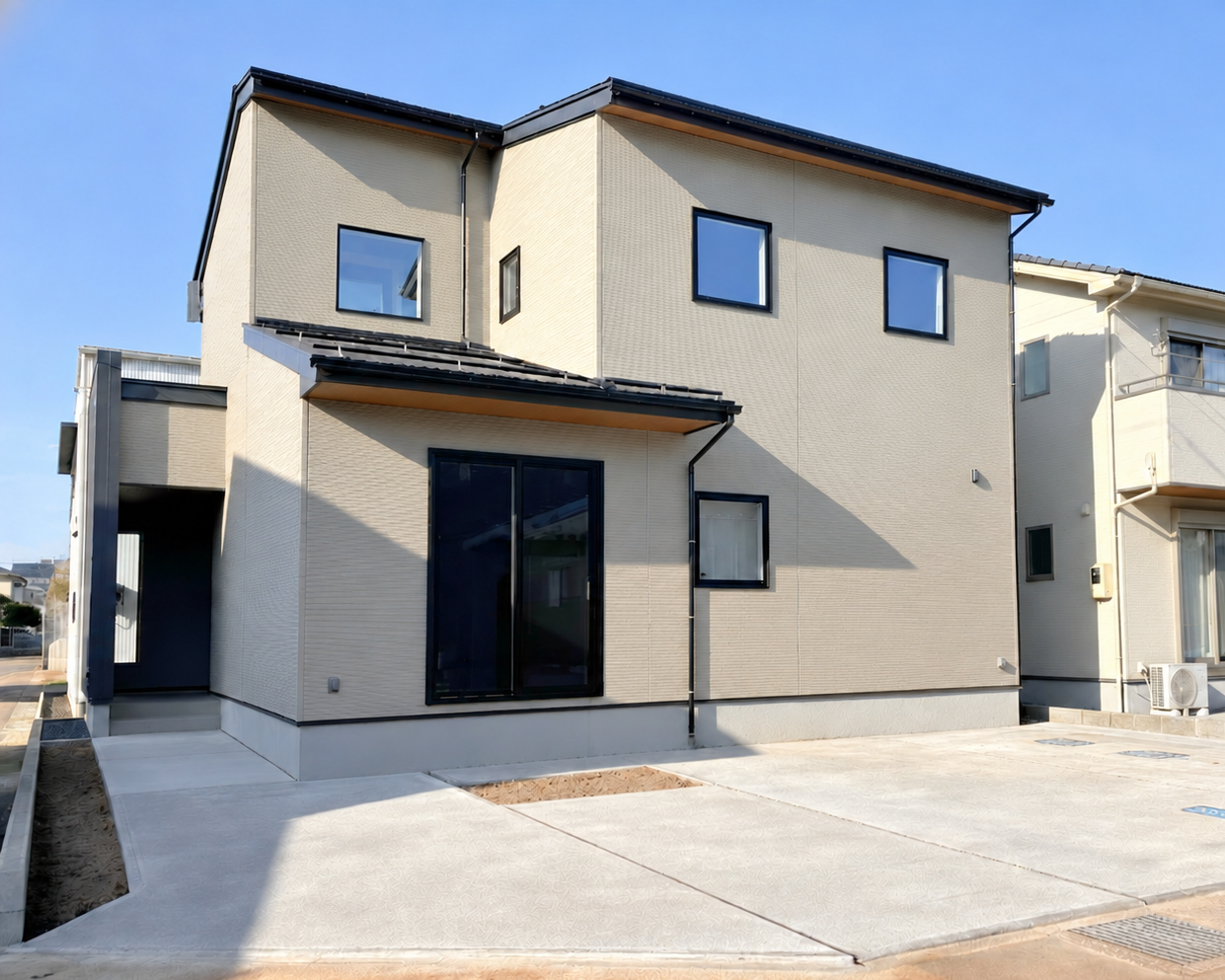 三条市・34坪 軒を出した和モダンデザインの注文住宅 外観